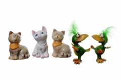 057 keramičke I polirezin figure